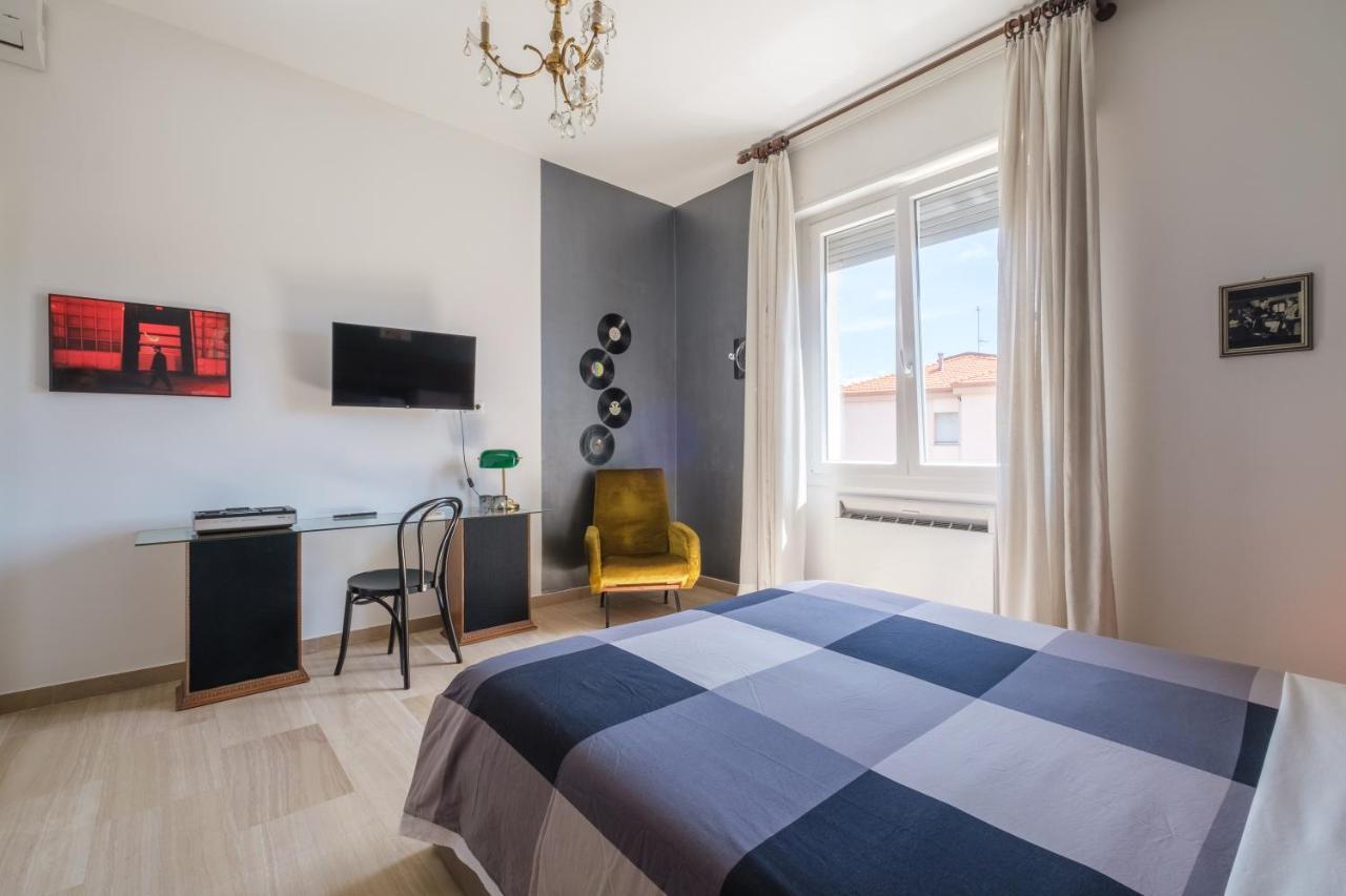 Fabula Rooms 3 Suites With Private Bathroom Bologna Eksteriør billede