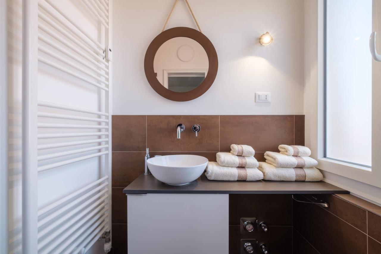 Fabula Rooms 3 Suites With Private Bathroom Bologna Eksteriør billede