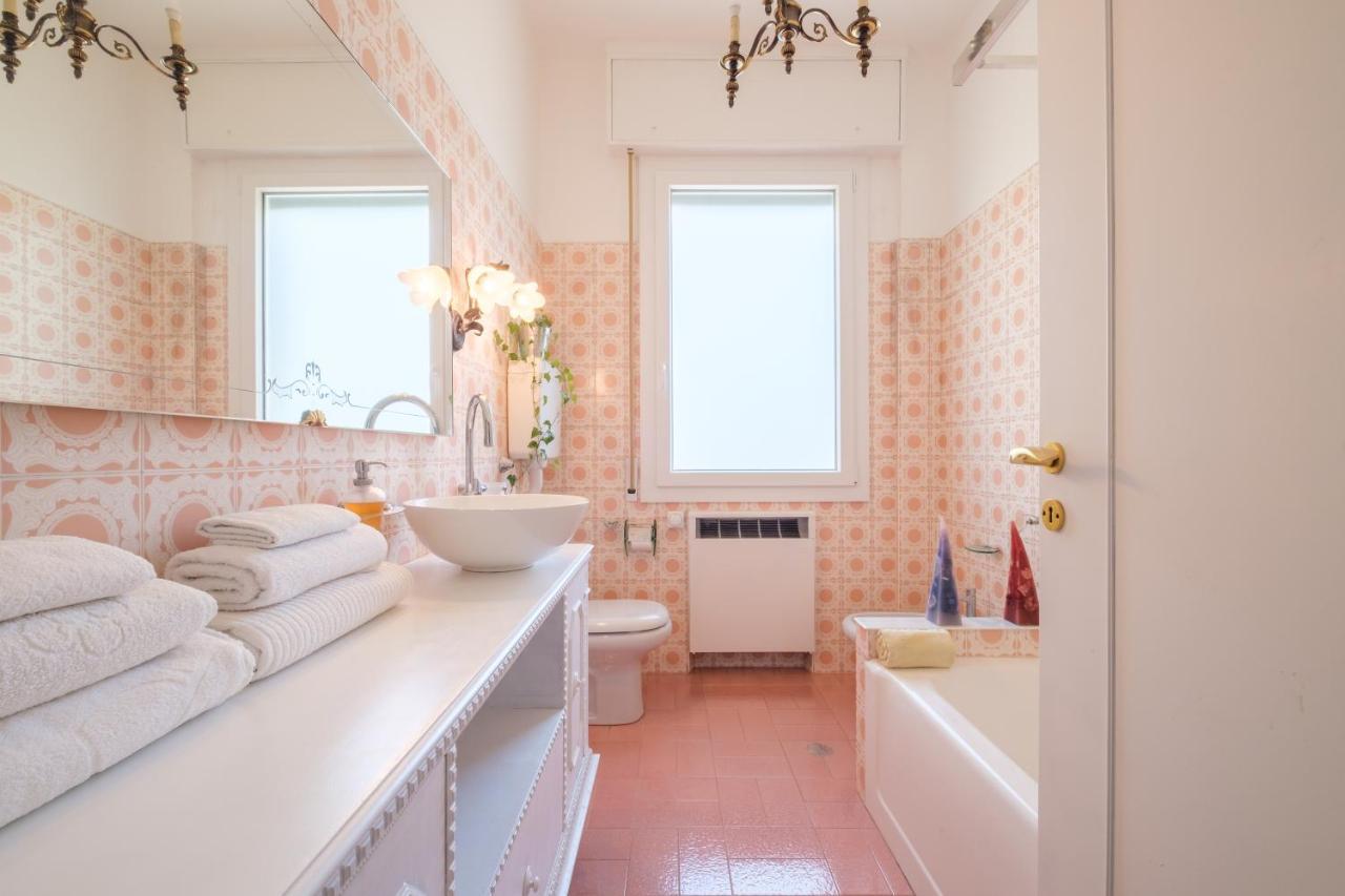 Fabula Rooms 3 Suites With Private Bathroom Bologna Eksteriør billede