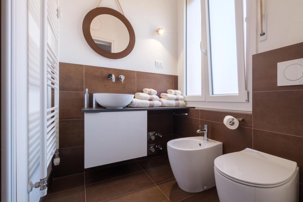 Fabula Rooms 3 Suites With Private Bathroom Bologna Eksteriør billede