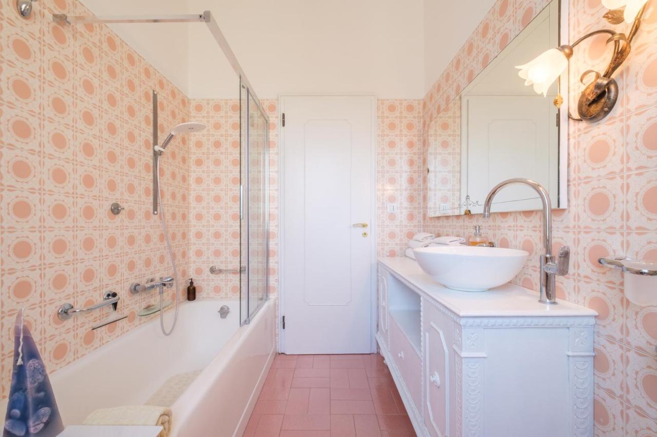 Fabula Rooms 3 Suites With Private Bathroom Bologna Eksteriør billede