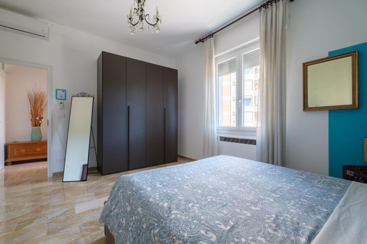 Fabula Rooms 3 Suites With Private Bathroom Bologna Eksteriør billede